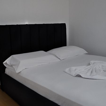 Albjona Guesthouse Тирана Екстериор снимка