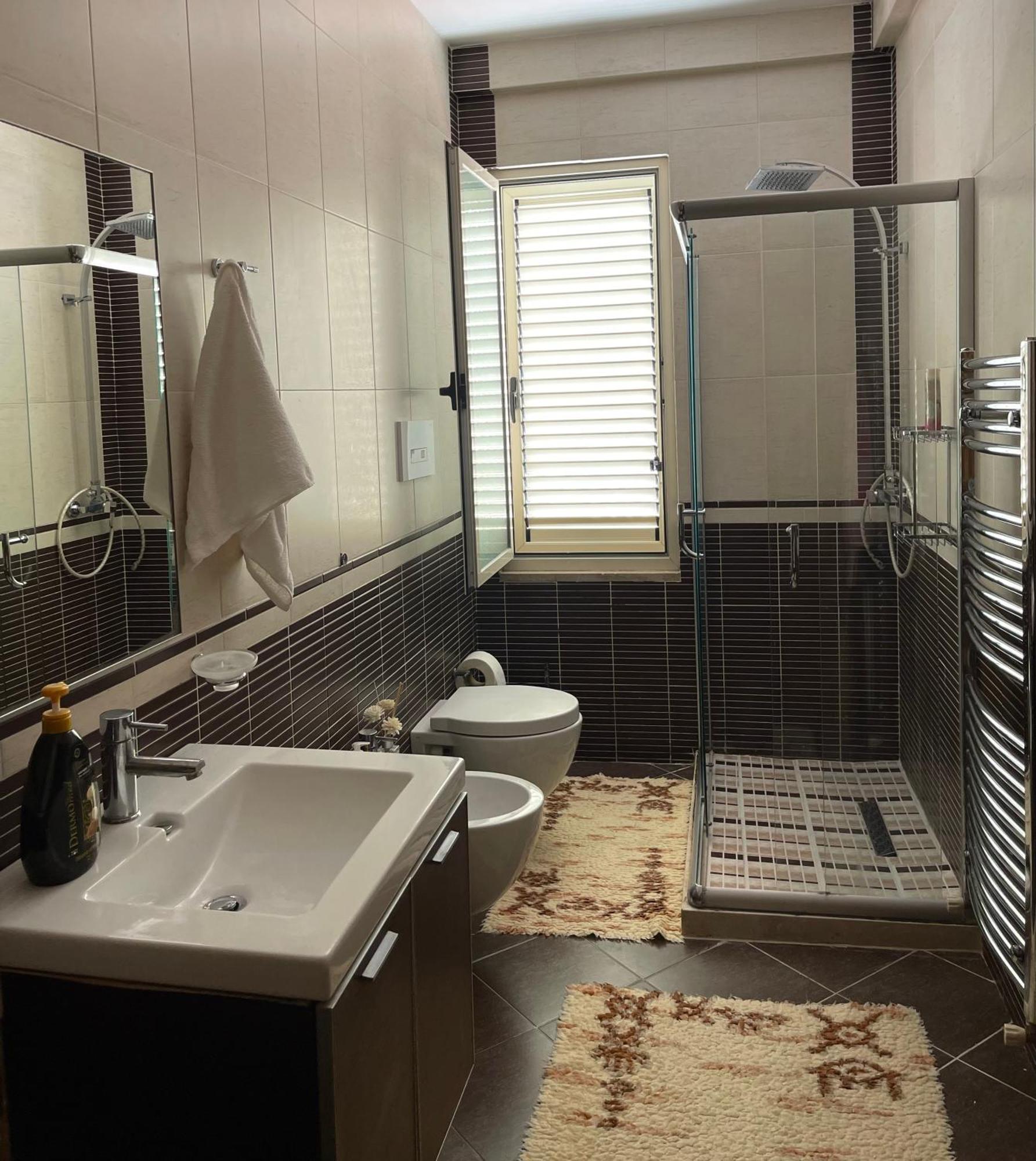 Albjona Guesthouse Тирана Екстериор снимка