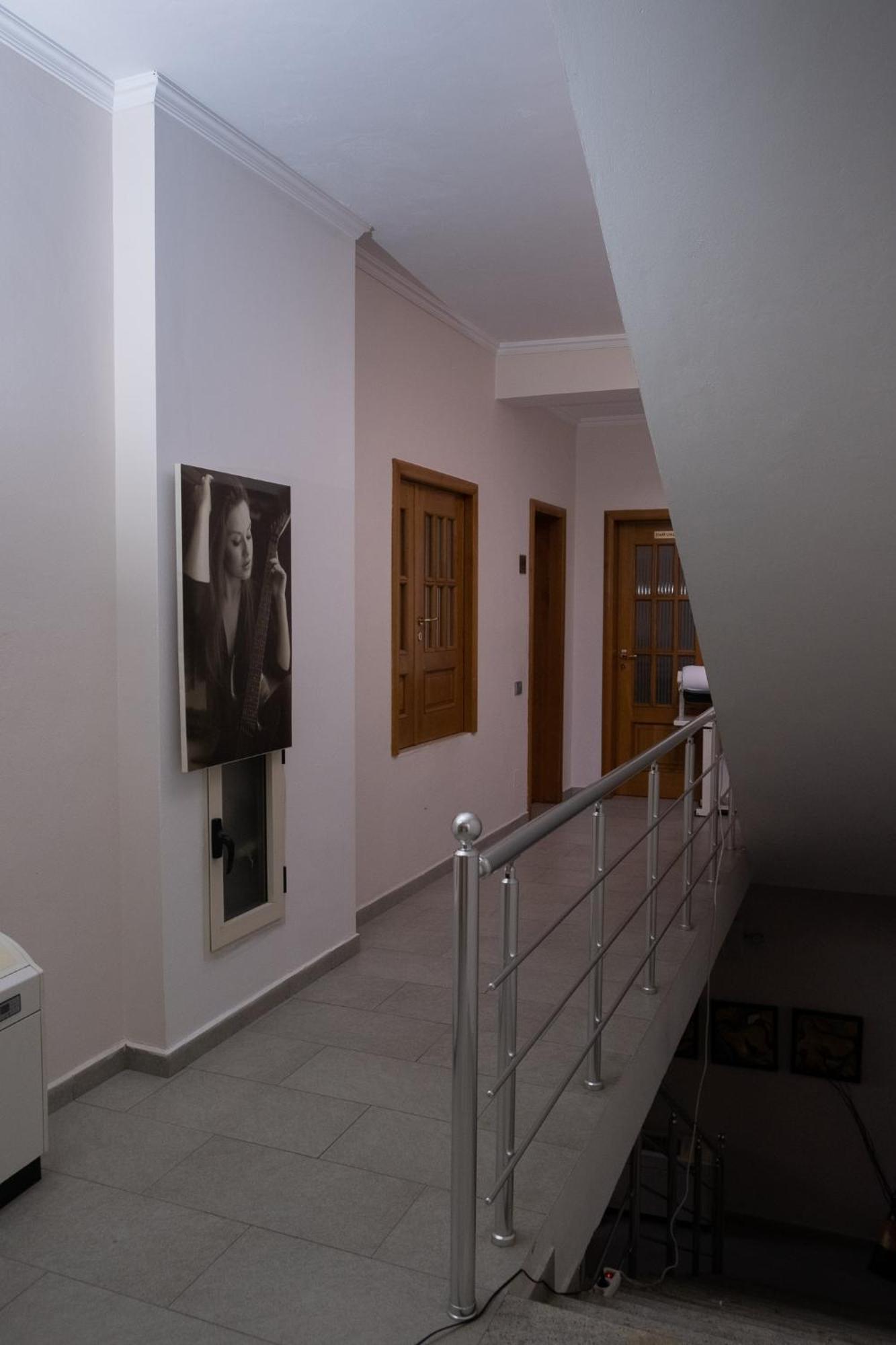 Albjona Guesthouse Тирана Екстериор снимка