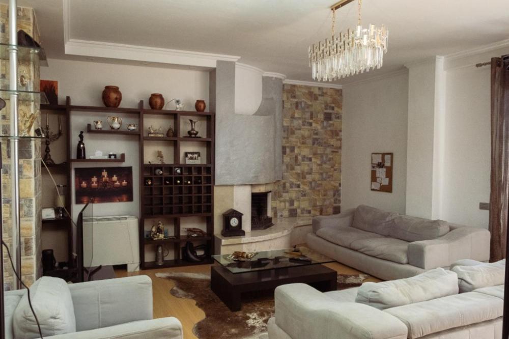 Albjona Guesthouse Тирана Екстериор снимка
