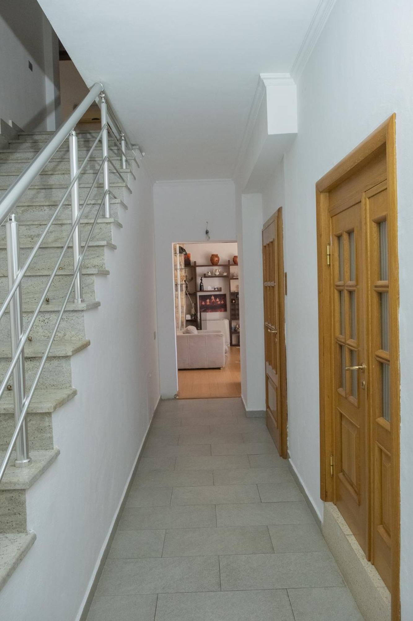Albjona Guesthouse Тирана Екстериор снимка